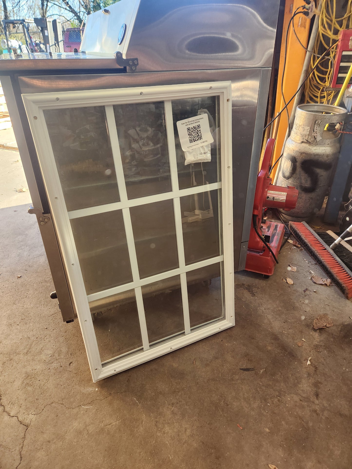 Universal 22 x 36 - 9 Lite Glass & White Frame