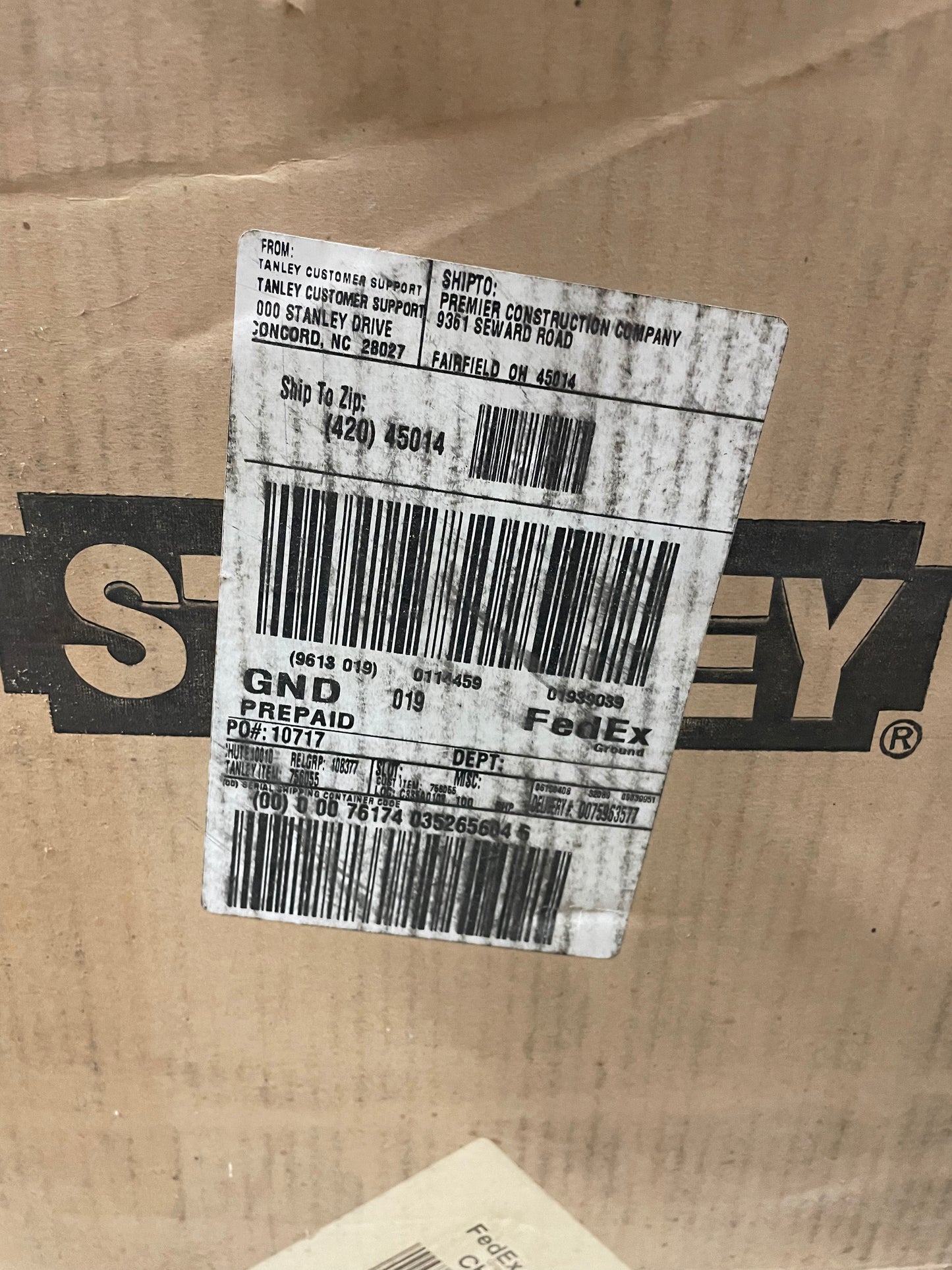 Stanley Amerock Heavyweight Doorstop. Metal doorstop. Packs of one. Boxes of 25. 13 boxes of 25. In package. 5169558