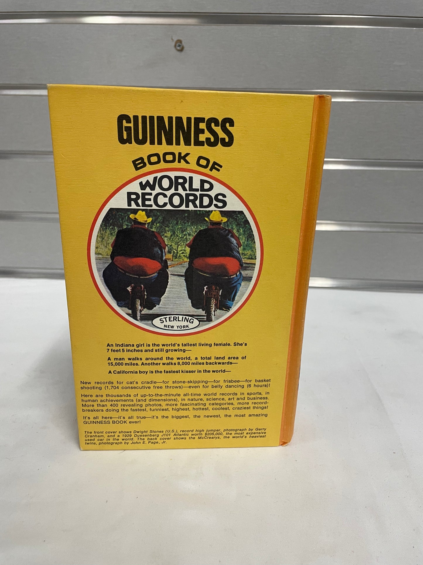 Guiness Book of World Records 1976 Edition. Hardback copy. 5169562