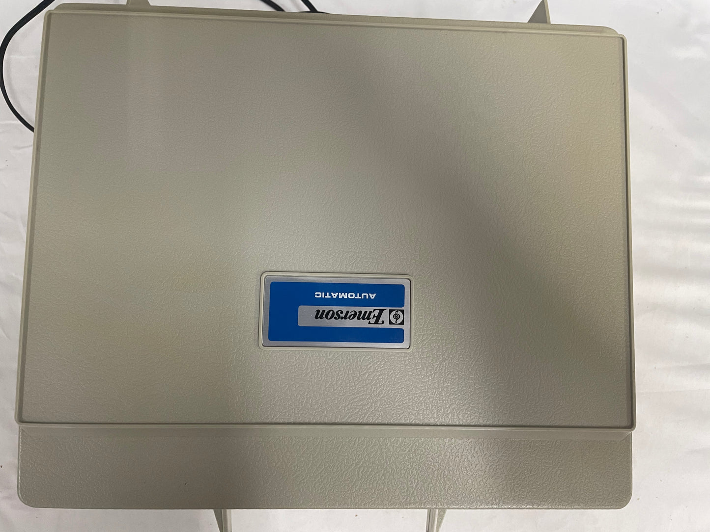 Emerson Automatic Record Player Swingmate. ModelA-25A. Household Phono. Comes in plastic case. Handle to carry.
