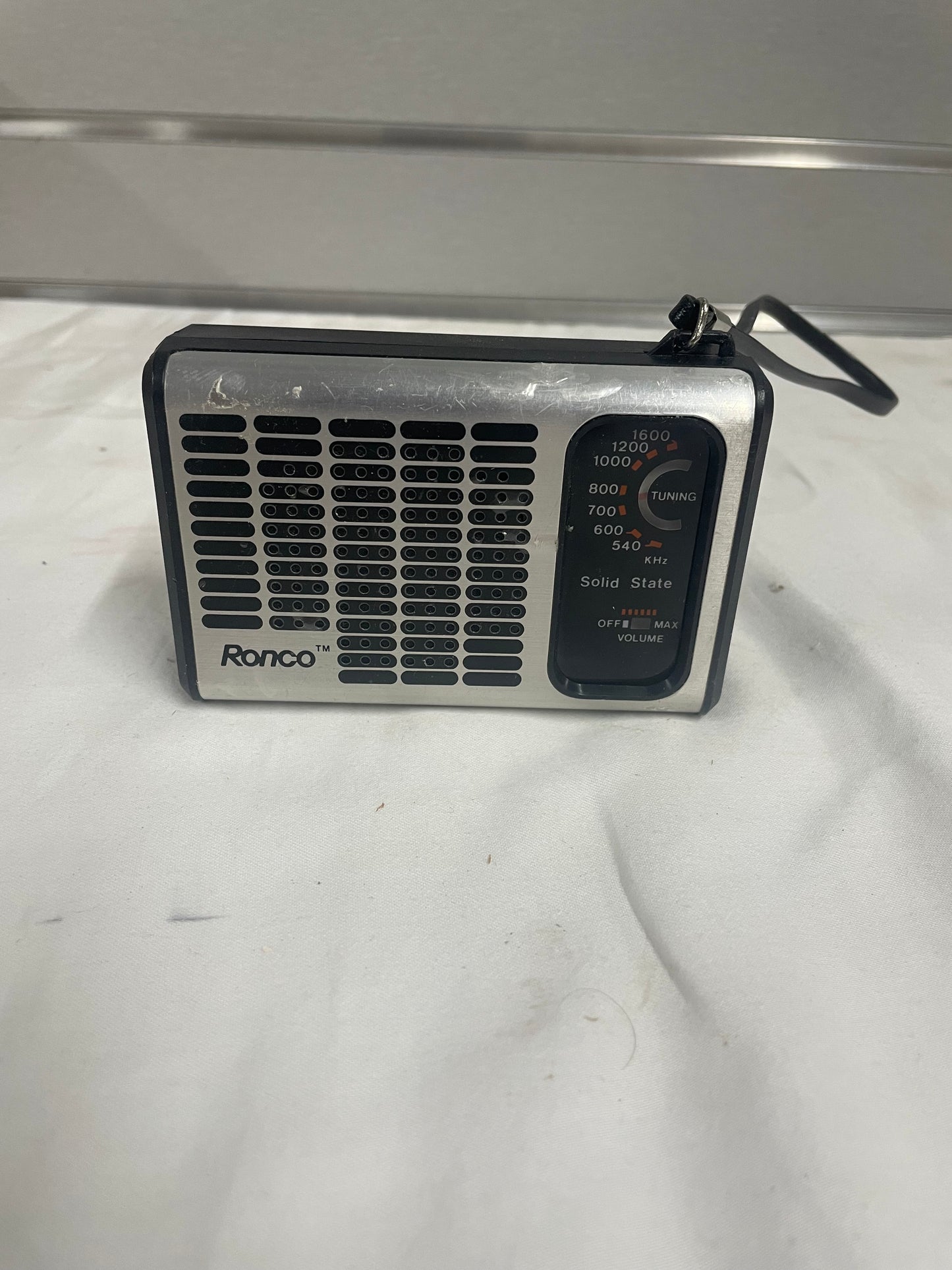 Ronco Mic-Mic/Radio. Vintage Ronco AM Transistor Radio 1970s