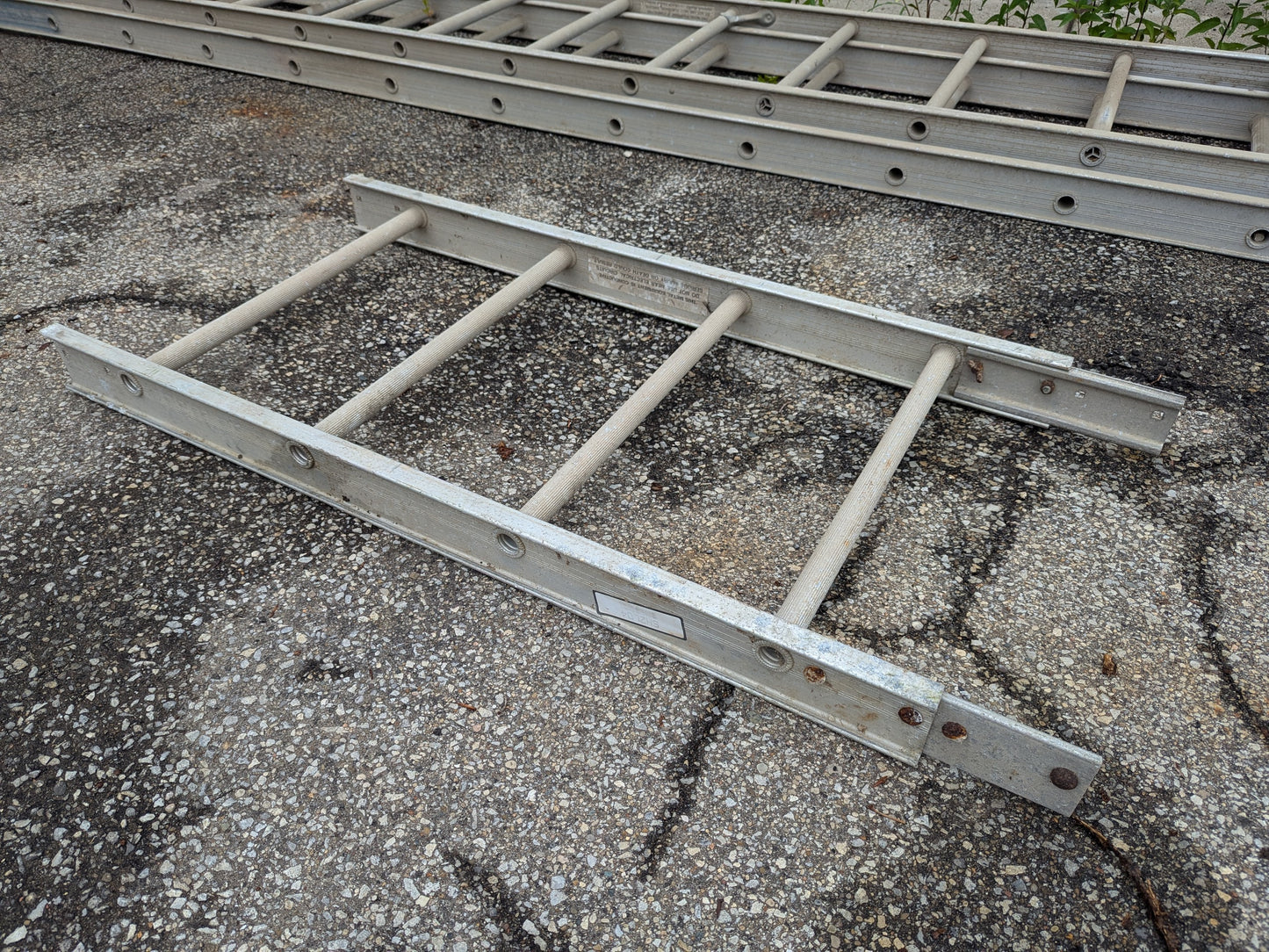 32 foot extension pivot ladder hoist 2 foot wide ladder 4 foot coupler