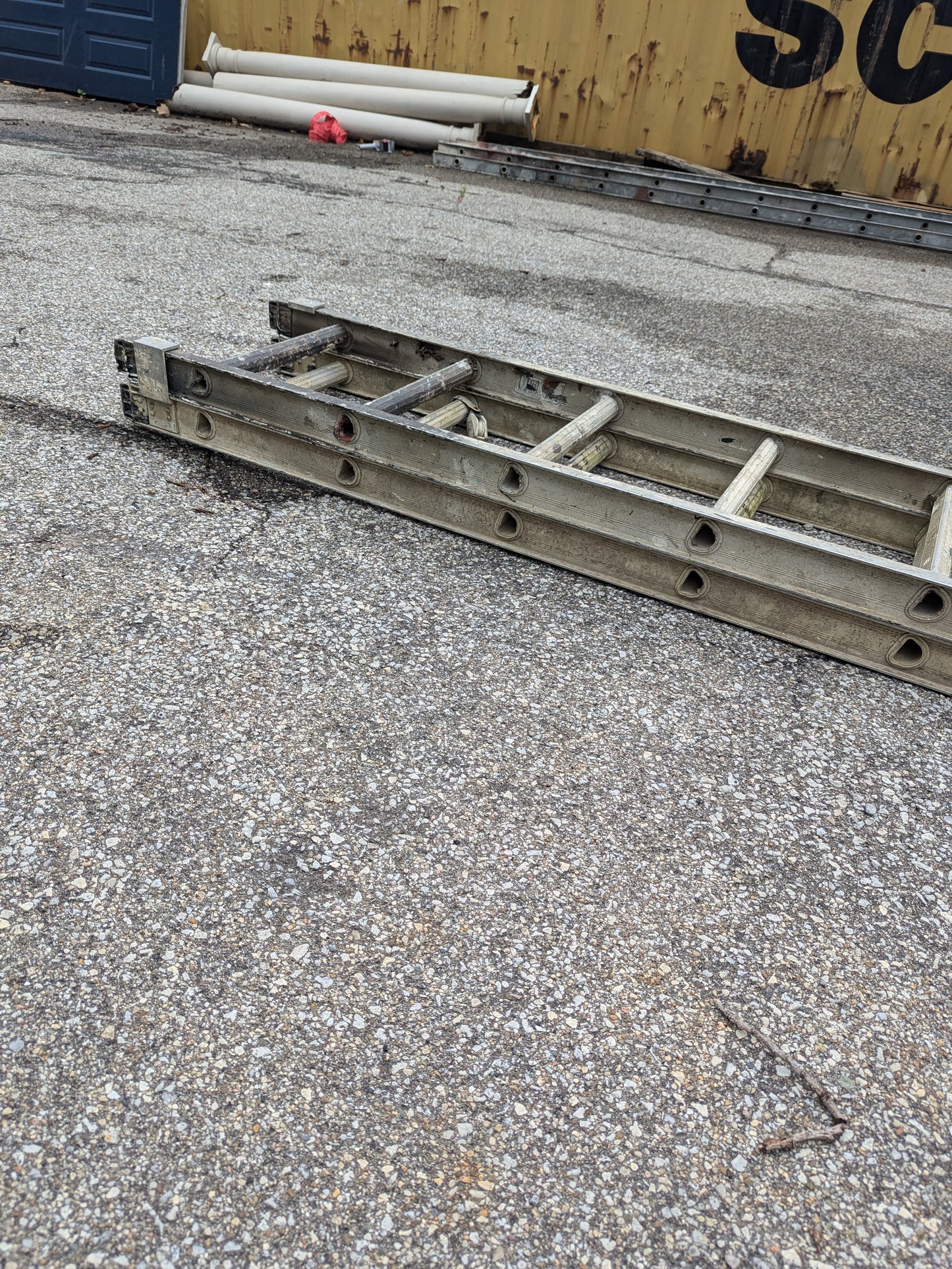 32 foot extension ladder 5169594