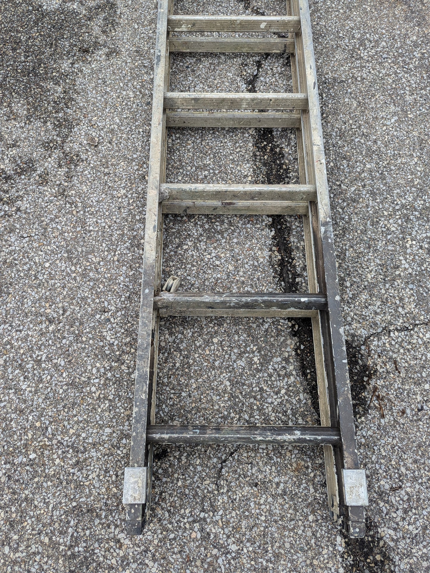 32 foot extension ladder 5169594