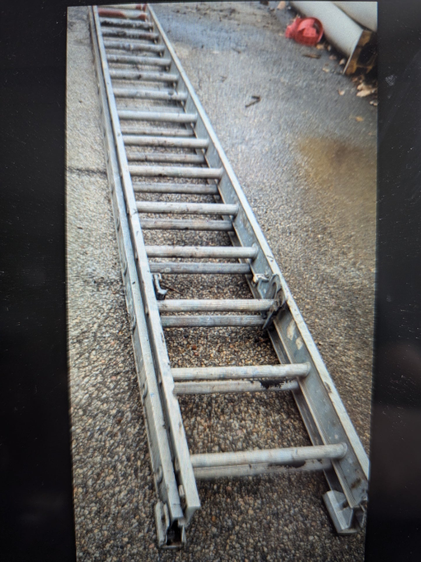 32 ft. H Aluminum Extension Ladder
