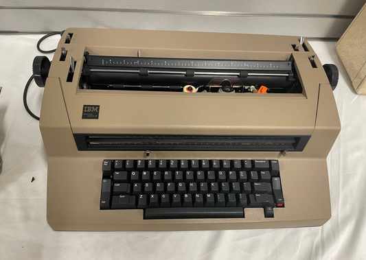 IBM Correcting Selectric 3 III Typewriter. Black color. Electric typewriter. Newer keyboard. Comes with protective case.