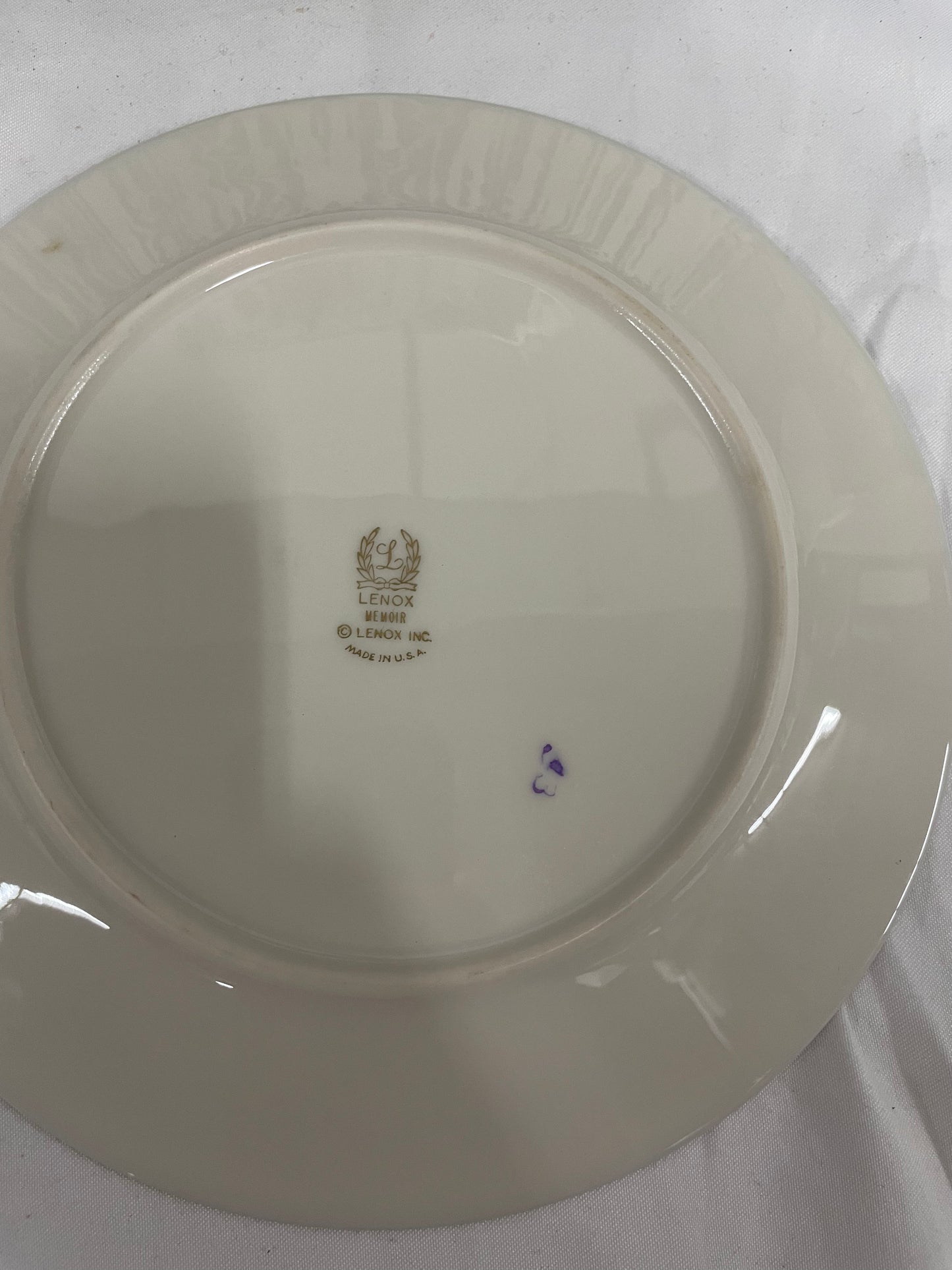 Lenox Memoir Collection Fine China Dish Set w Tea Cups and Plates 6" & 8" Dishes.  LIKE NEW in case