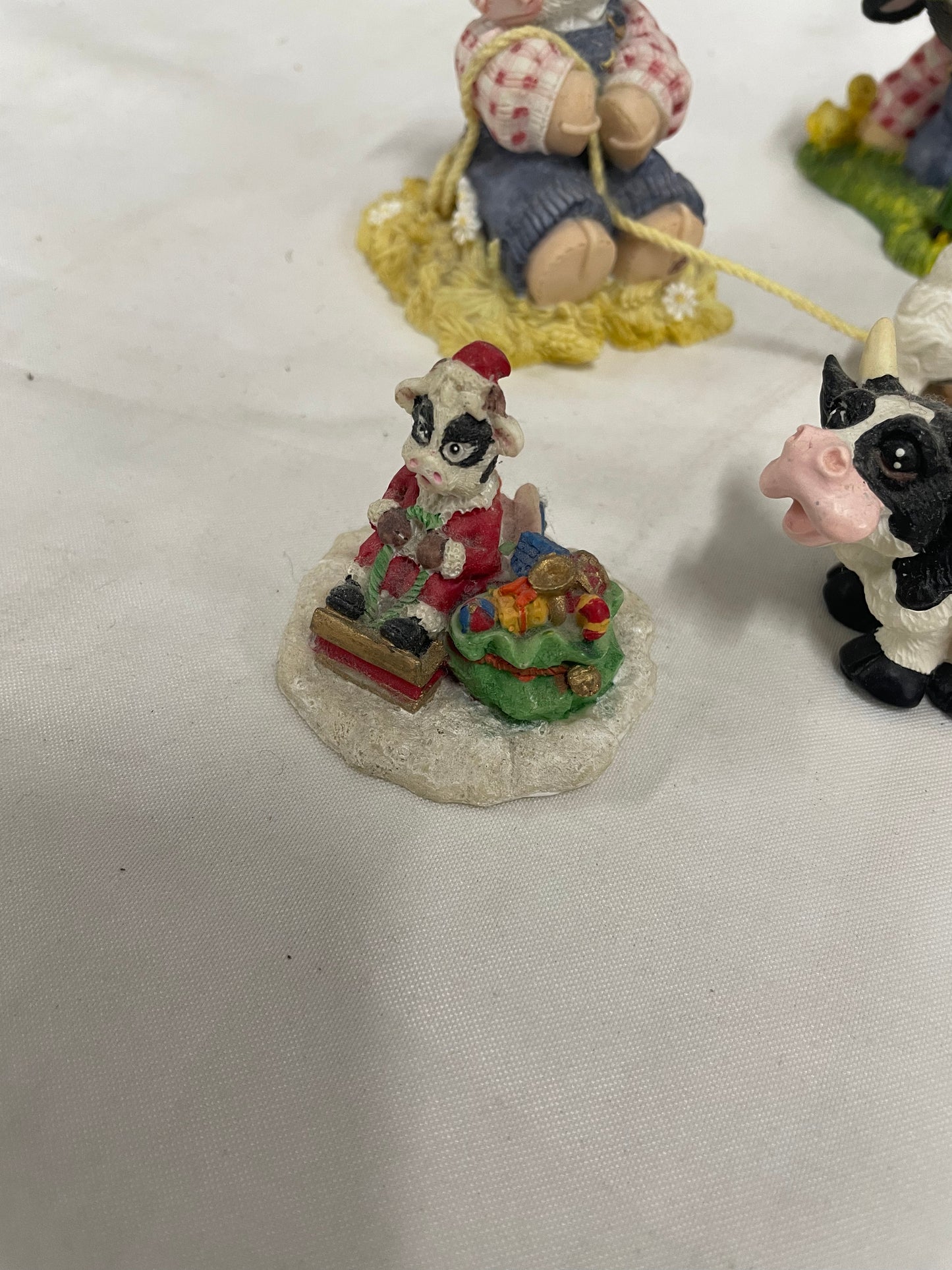 6 Piece Small Cow decoration set