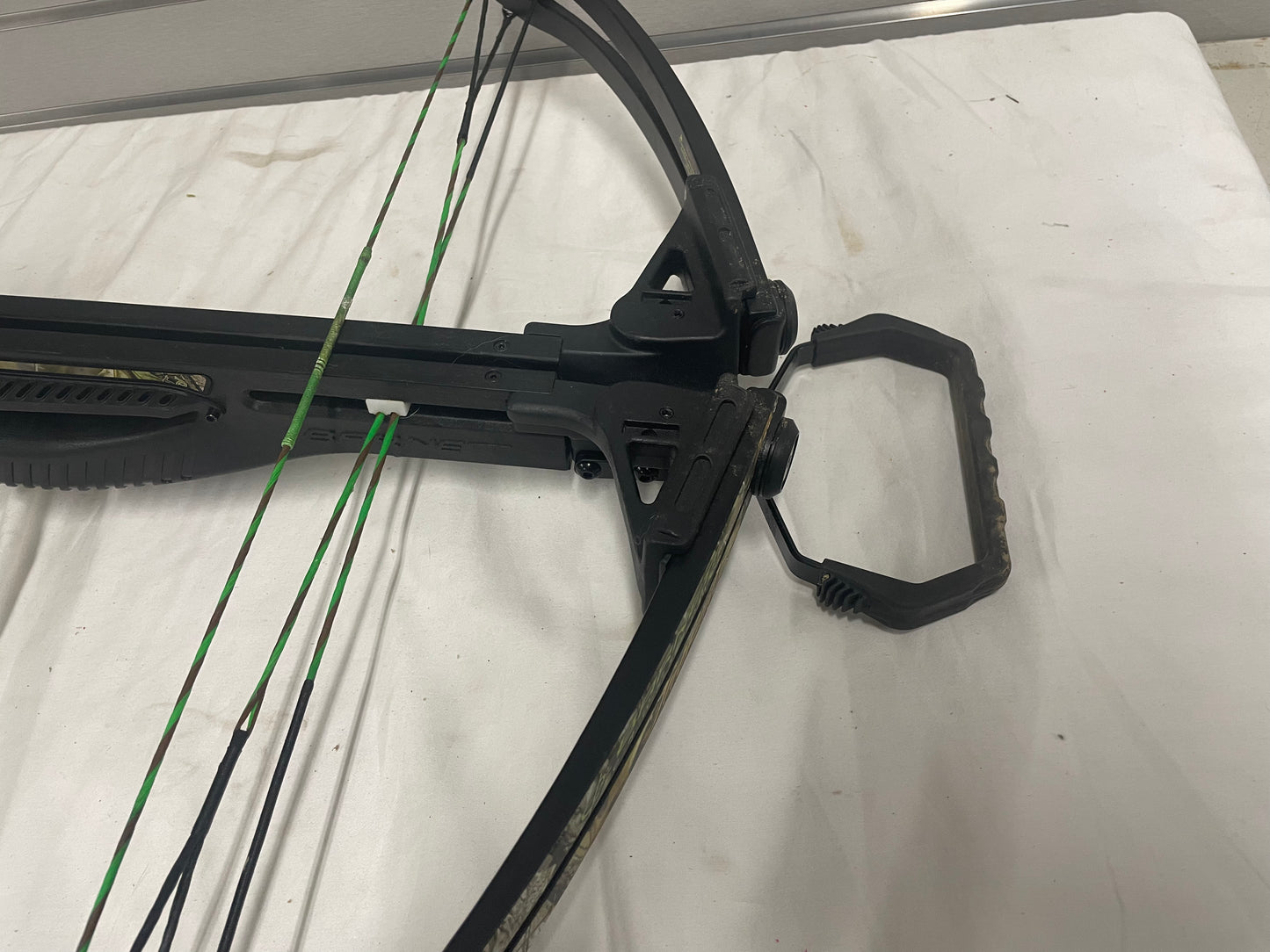 Barnett Jackal Crossbow with Arrows and Target. Crossbow is 315 FPS 88ft. Lbs. kinetic energy. 150 Draw Weight. 12” power strike. Barnett Easton Carbon Arrows. Comes with 7 arrows. Buck Commander. Barely used. 5169865
