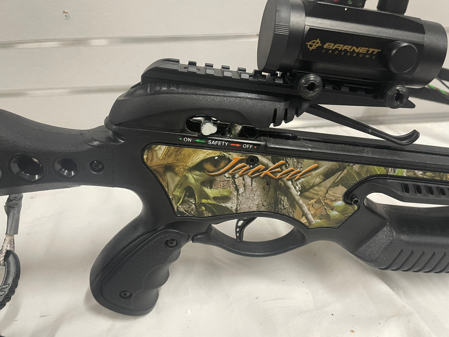 Barnett Jackal Crossbow with Arrows and Target. Crossbow is 315 FPS 88ft. Lbs. kinetic energy. 150 Draw Weight. 12” power strike. Barnett Easton Carbon Arrows. Comes with 7 arrows. Buck Commander. Barely used. 5169865