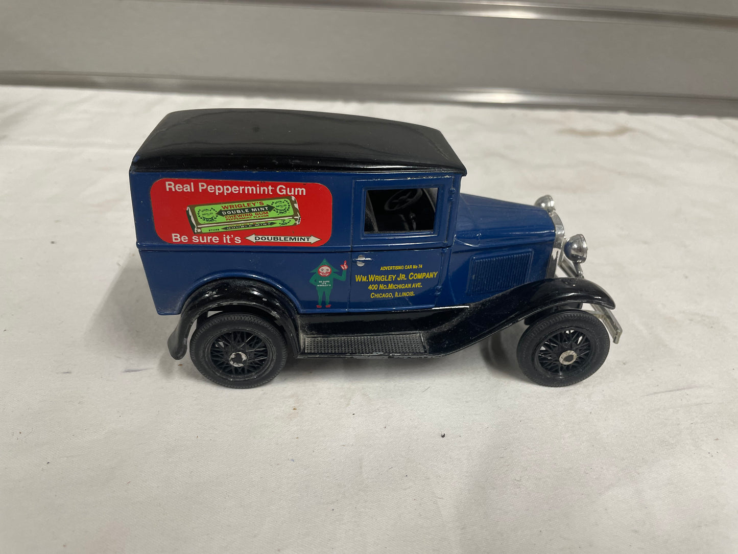 Liberty Classics Model A Ford Wm.Wrigley Jr Co. Doublemint Gum Die-Cast Bank 1:24