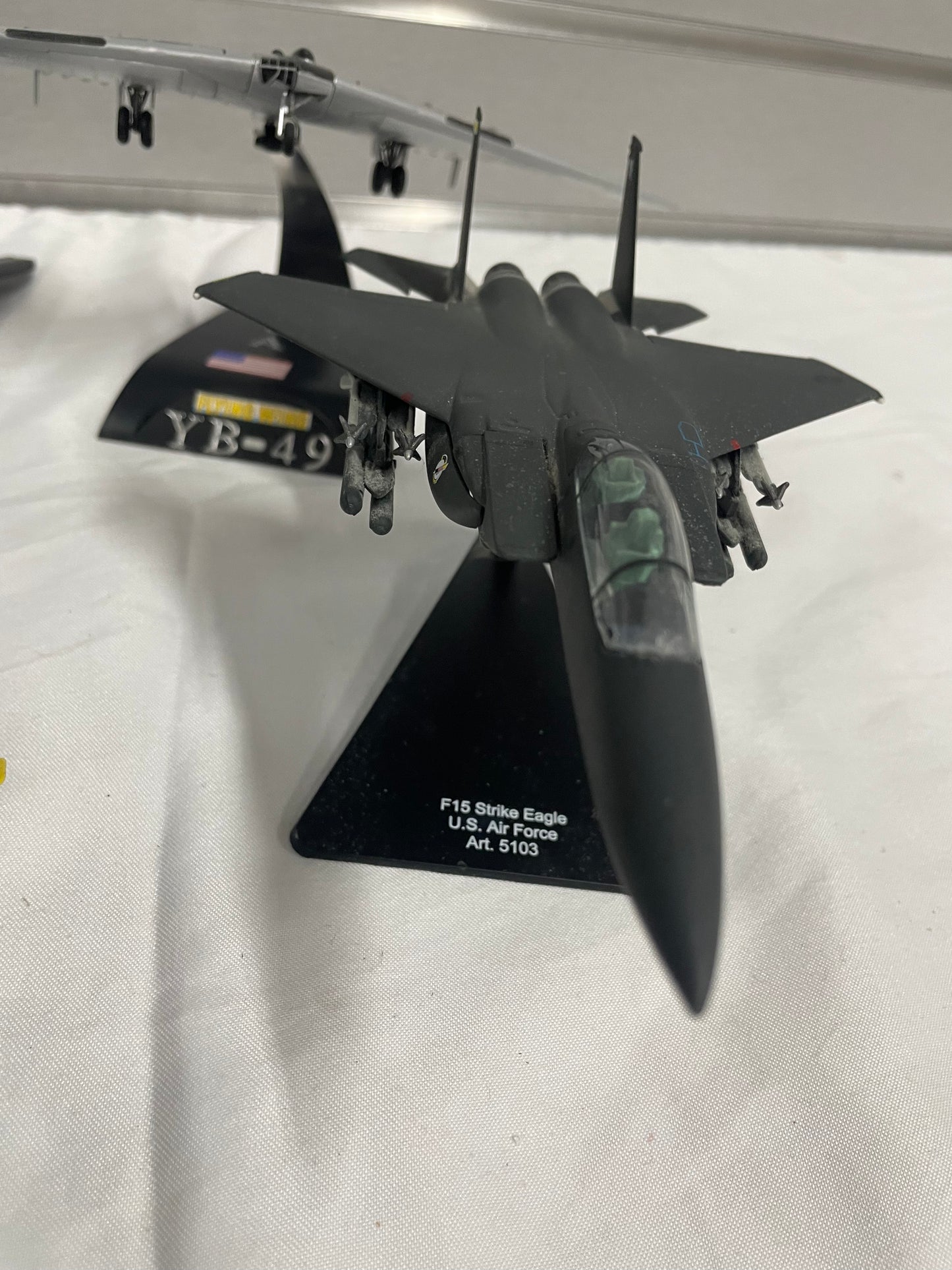 Lot of winged fighter jets / planes. 7 planes in total. All are plastic models. B-2 Spirit. YB-49. YF-23 Black Widow 2. F-14A Tomcat. F-18C Hornet. F15 Strike Eagle. 37 TFW. 4-10” planes.