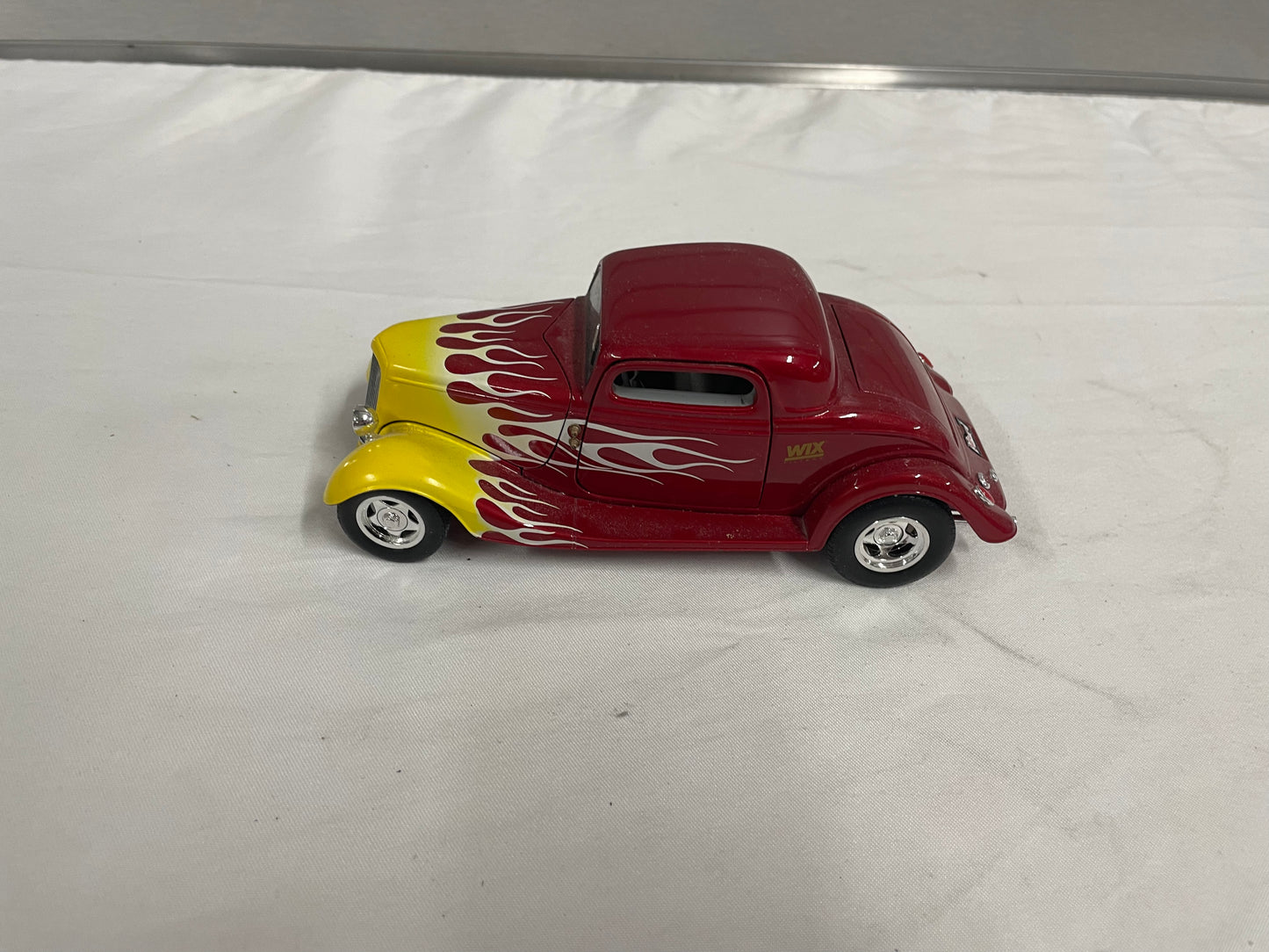 1934 Ford First Gear Dies Cat Metal Car. Wix Filters on the side of the Car. 1:36 scale.