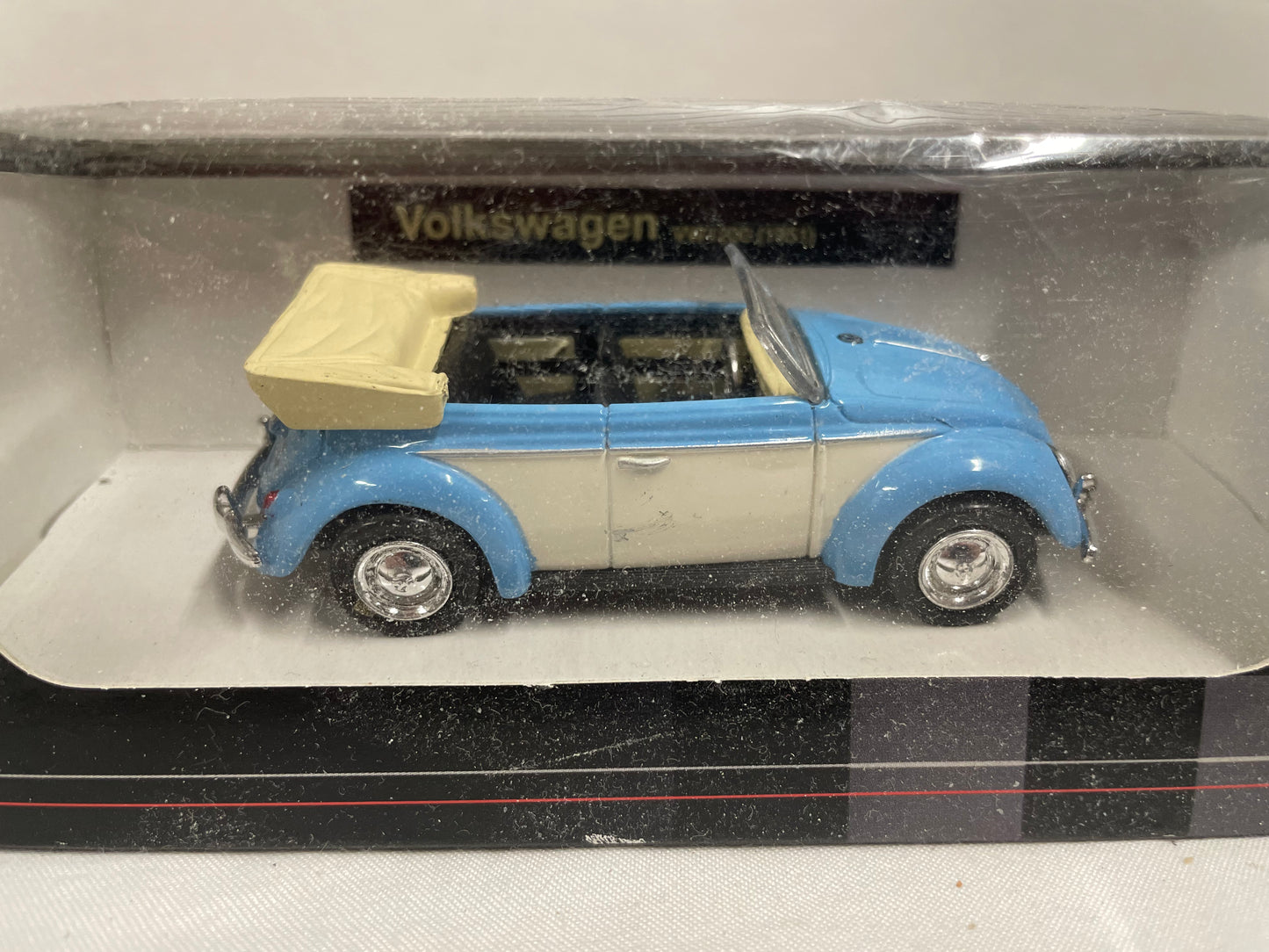 City Cruiser 1951 Volkswagen VW1200 Diecast car. Comes in original box. 1:43 scale