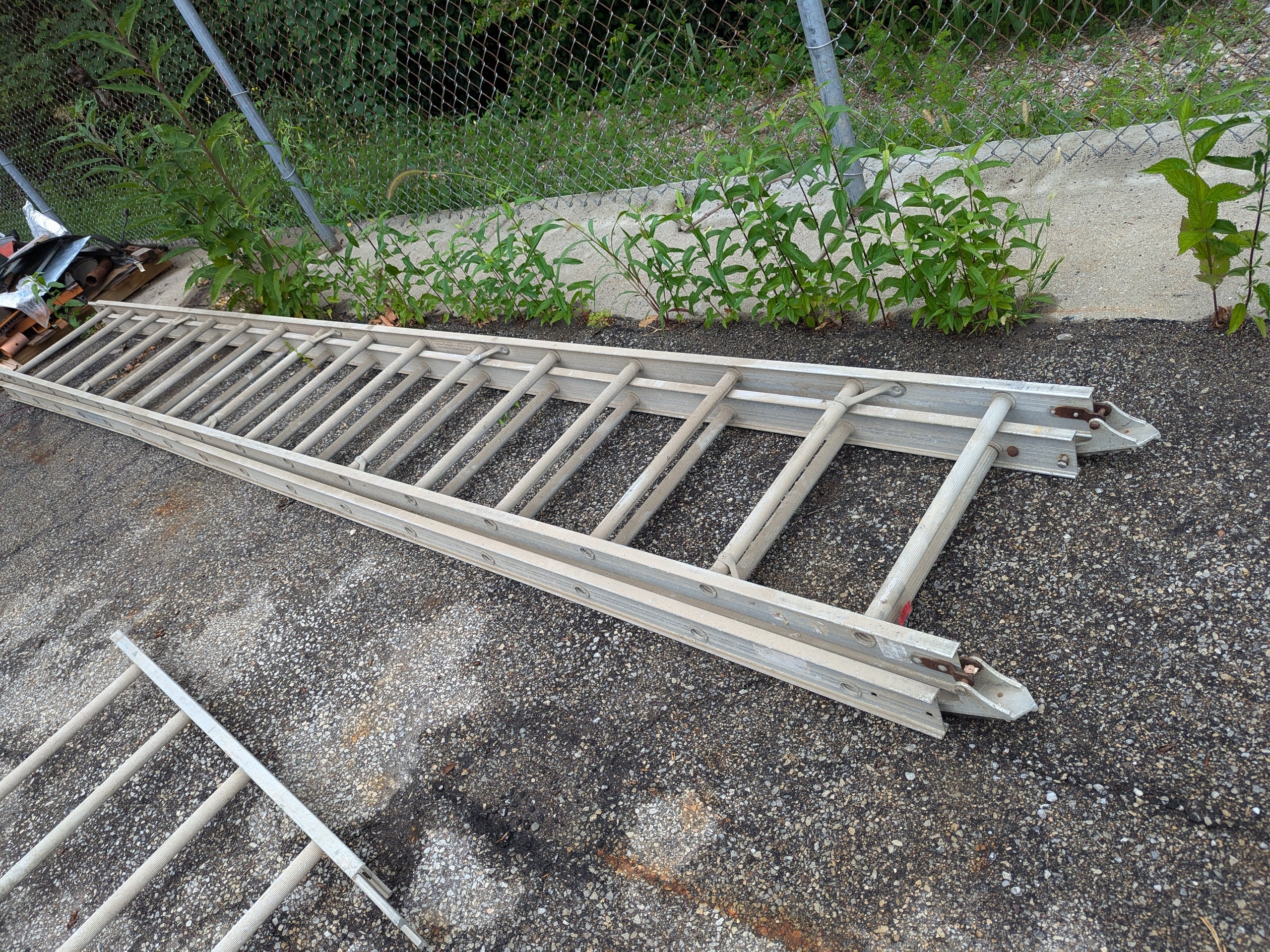 32 foot extension pivot ladder hoist 2 foot wide ladder 4 foot coupler ...