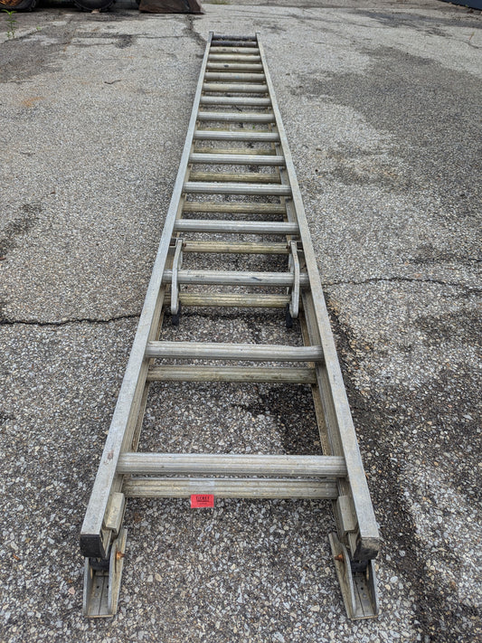 32 foot extension ladder 5169594