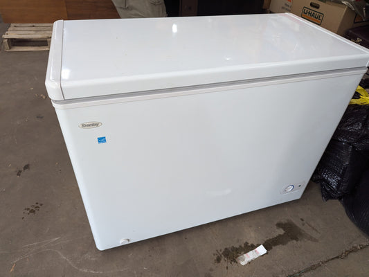 Danby 7.1 cu.ft. Chest Deep Freezer WHITE DCF071A3WDB 5170063