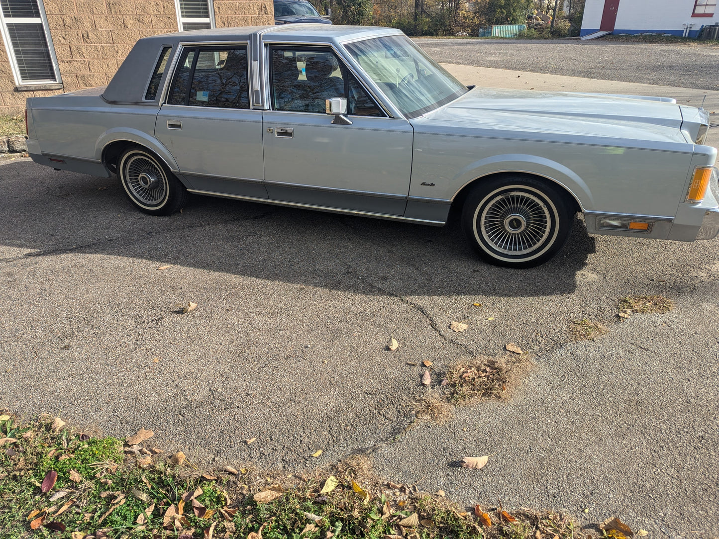 1989 Lincoln Town Car - EXCELLENT Condition